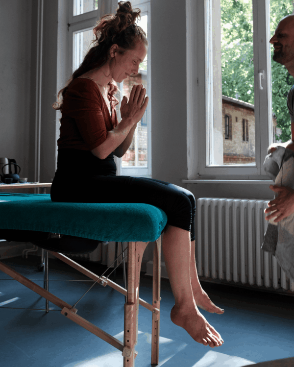 Fußerwärmung vor der Thai Fußreflexzonenmassage – Eden-Studios Berlin